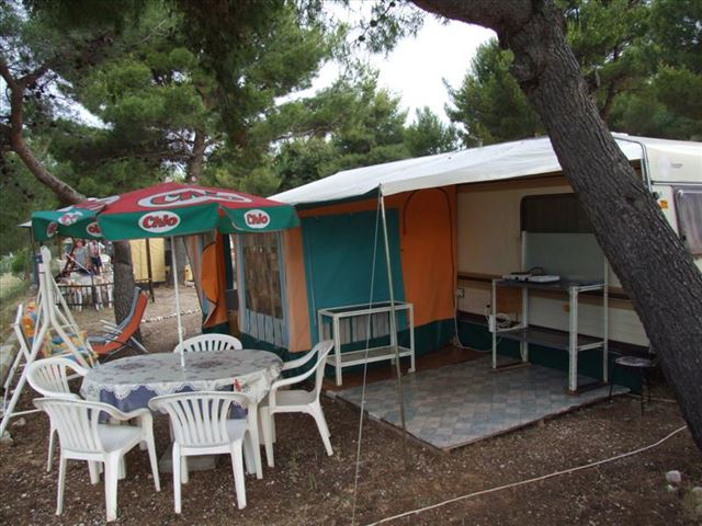 TROGIR: VRANJICA-BELVEDERE KEMPING